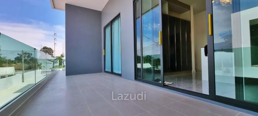 5 Beds 6 Baths 407 SQ.M. Enchant Villa Pattaya