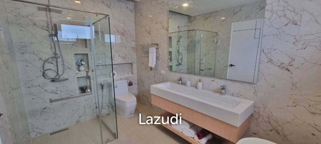 5 Beds 6 Baths 407 SQ.M. Enchant Villa Pattaya