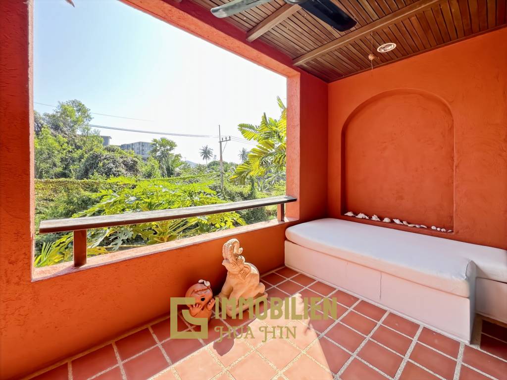 Spacious 2 Bedroom Condo in Las Tortugas Hua Hin