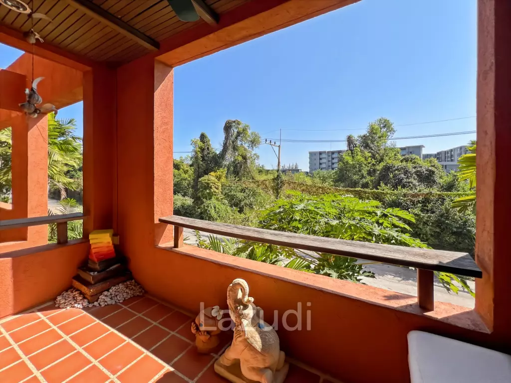 Spacious 2 Bedroom Condo in Las Tortugas Hua Hin