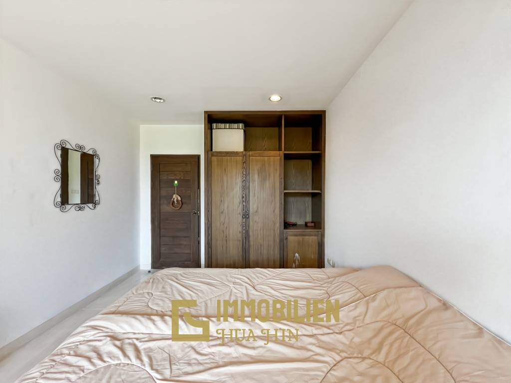 Spacious 2 Bedroom Condo in Las Tortugas Hua Hin