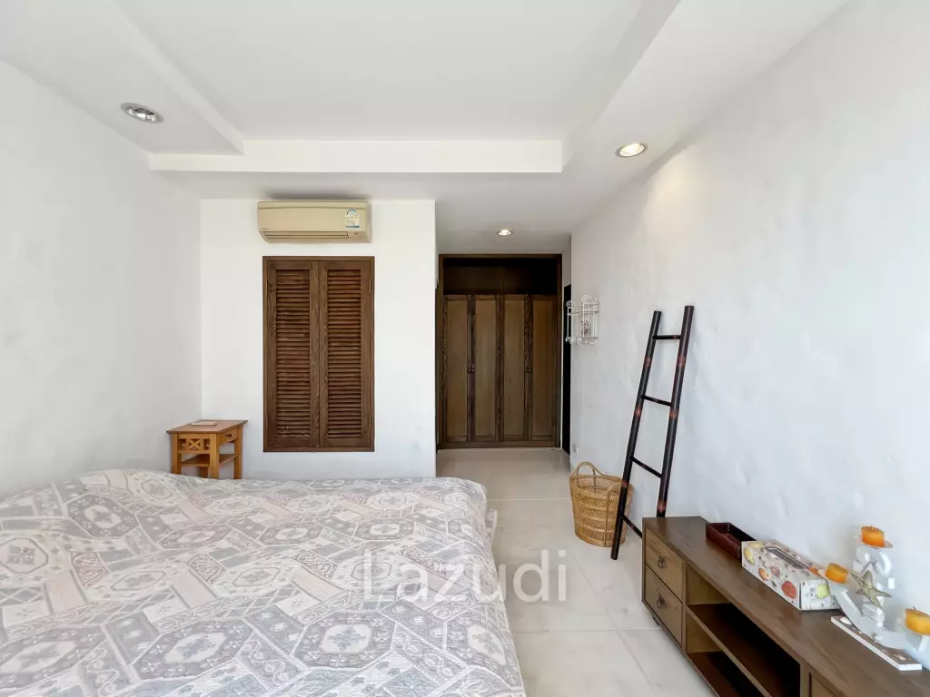 Spacious 2 Bedroom Condo in Las Tortugas Hua Hin