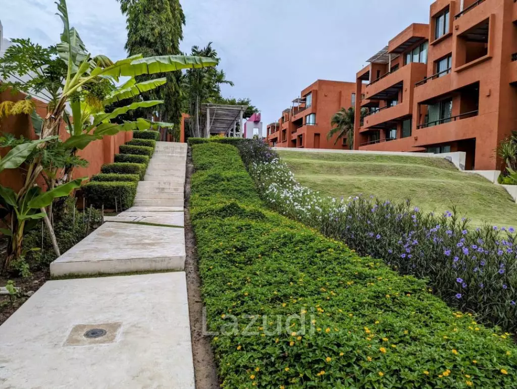 Spacious 2 Bedroom Condo in Las Tortugas Hua Hin