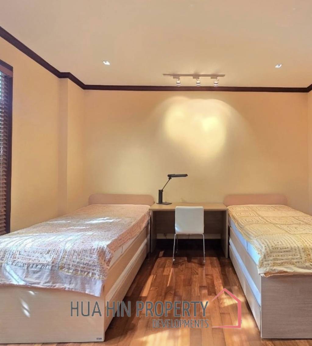 BLUE LAGOON CONDO  : 2 bed pool access unit