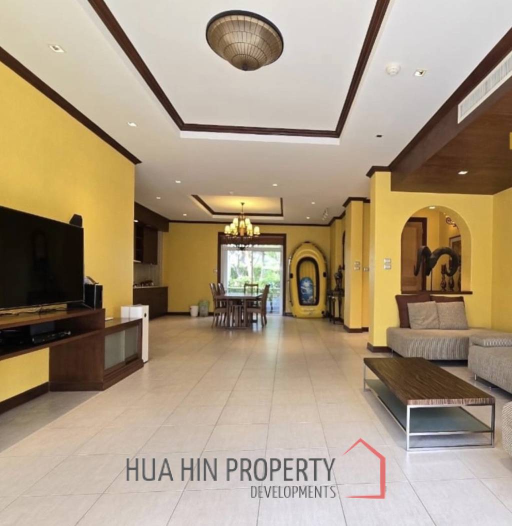 BLUE LAGOON CONDO  : 2 bed pool access unit