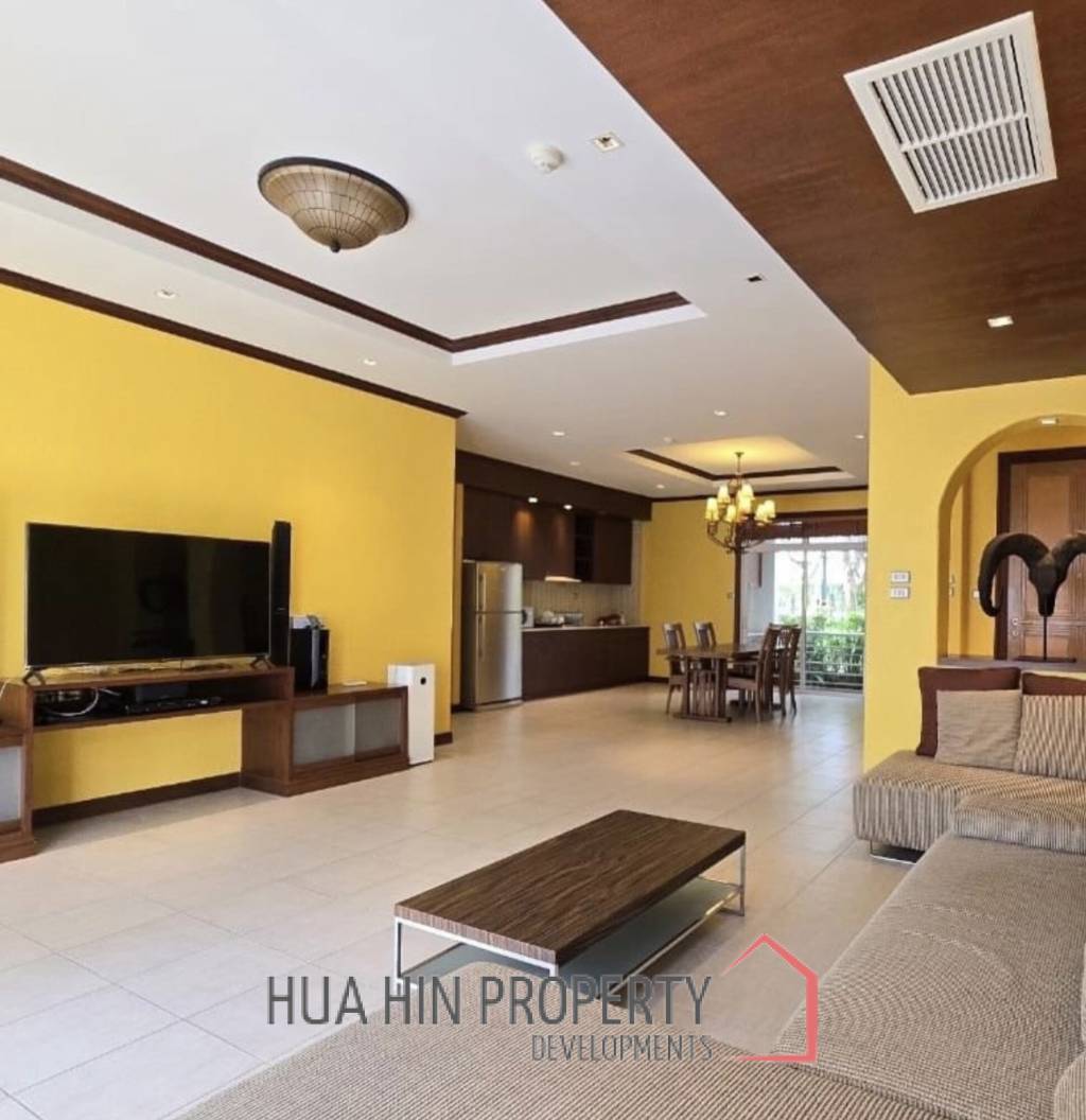 BLUE LAGOON CONDO  : 2 bed pool access unit