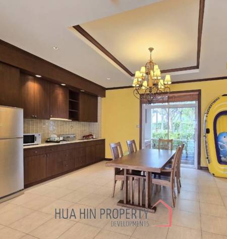 BLUE LAGOON CONDO  : 2 bed pool access unit