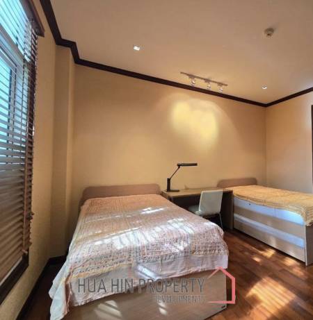 BLUE LAGOON CONDO  : 2 bed pool access unit