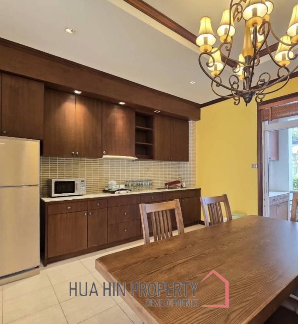 BLUE LAGOON CONDO  : 2 bed pool access unit