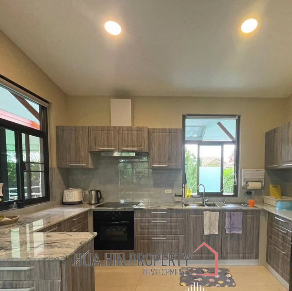 ROYAL GARDEN RESORT  : 4 bed 2 storey