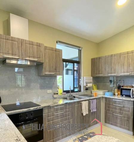 ROYAL GARDEN RESORT  : 4 bed 2 storey