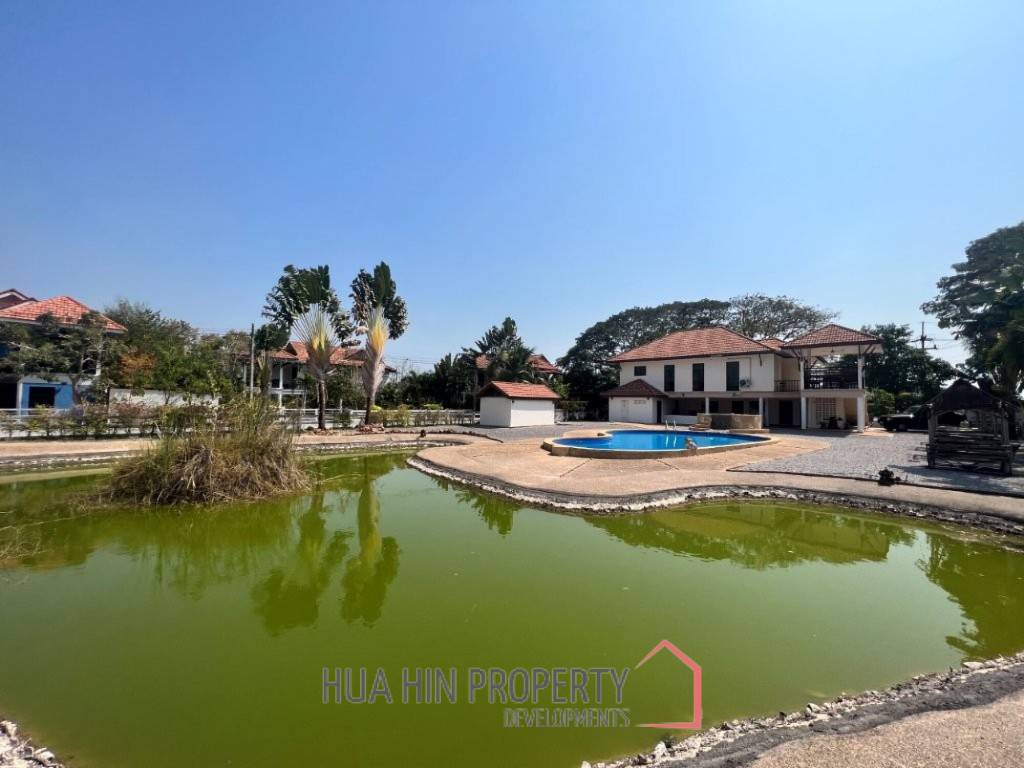 ROYAL GARDEN RESORT  : 4 bed 2 storey