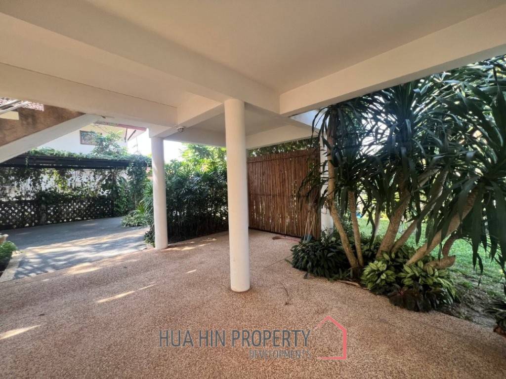 ROYAL GARDEN RESORT  : 4 bed 2 storey