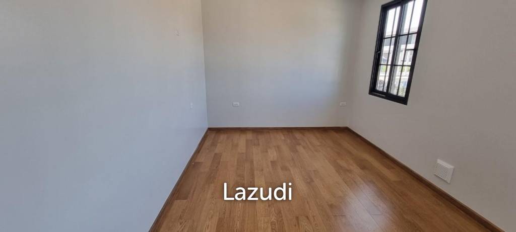 6 Beds 5 Baths 450 SQ.M. Rungsii Village