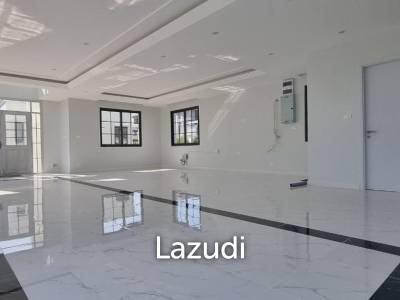 6 Beds 5 Baths 450 SQ.M. Rungsii Village