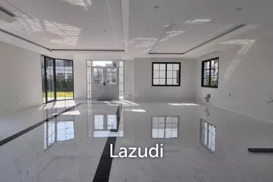 6 Beds 5 Baths 450 SQ.M. Rungsii Village