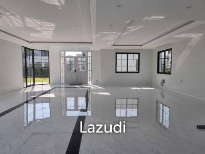 6 Beds 5 Baths 450 SQ.M. Rungsii Village