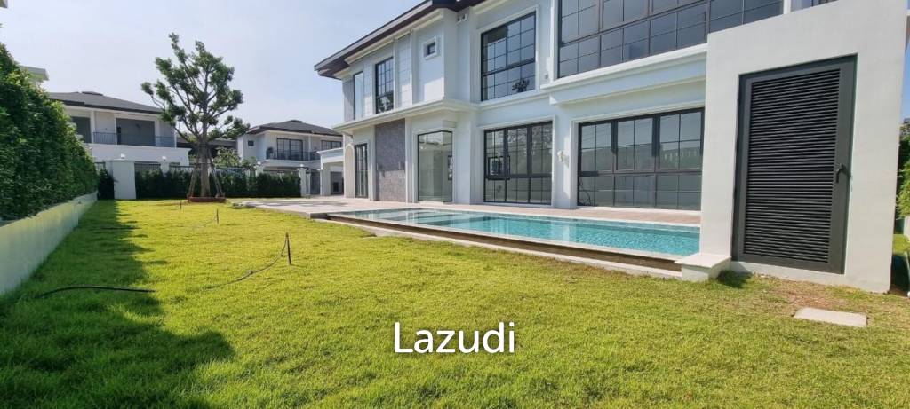 6 Beds 5 Baths 450 SQ.M. Rungsii Village