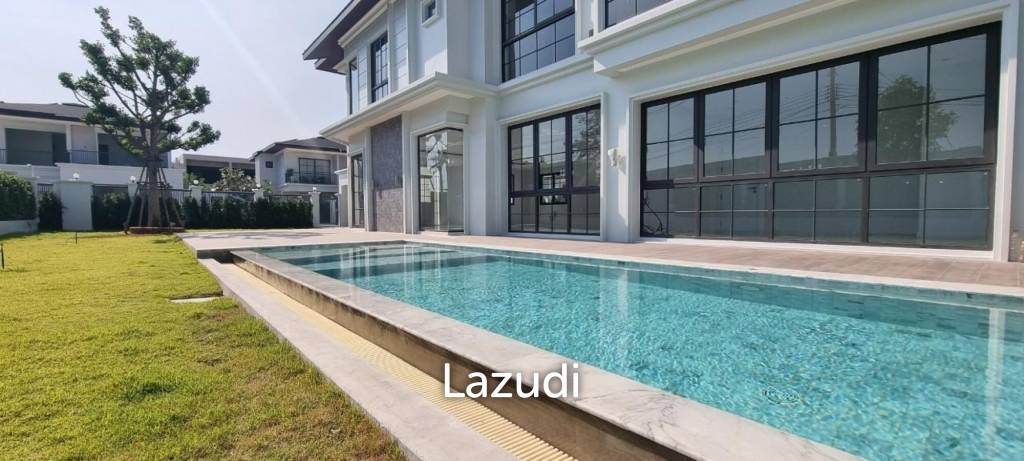 6 Beds 5 Baths 450 SQ.M. Rungsii Village