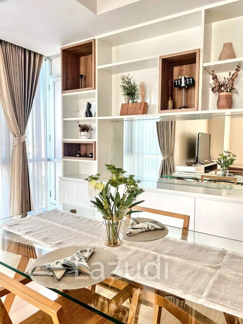 2 Beds 2 Baths 112 SQ.M The Rajdamri Condominium