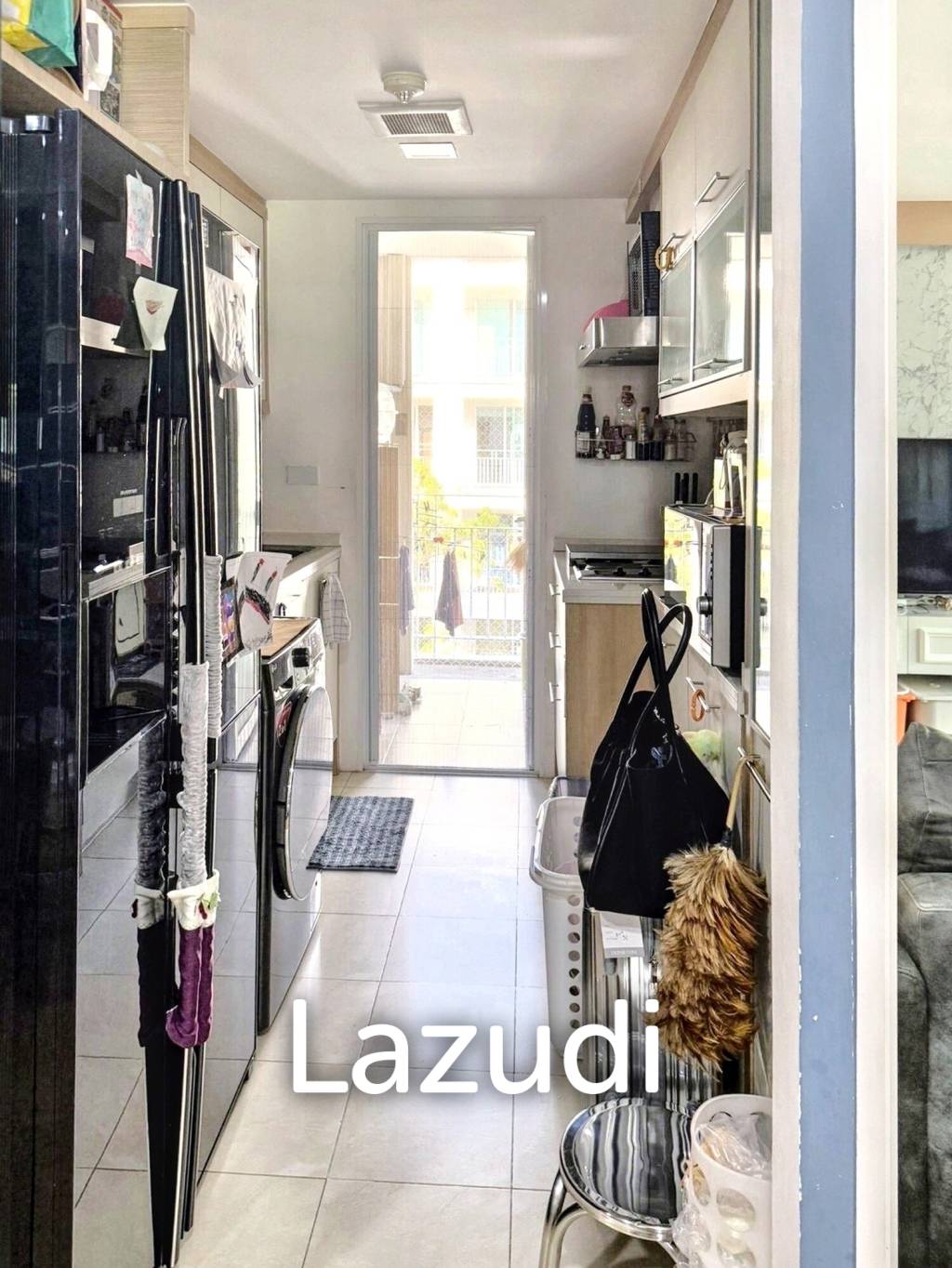 3 Bed 2 Bath 108 SQ.M The Bangkok Thanon Sub