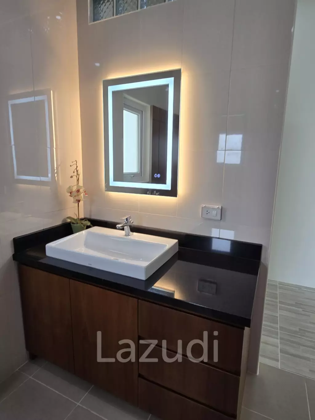 New Seaview Villa On 3,200 SQM Of Land