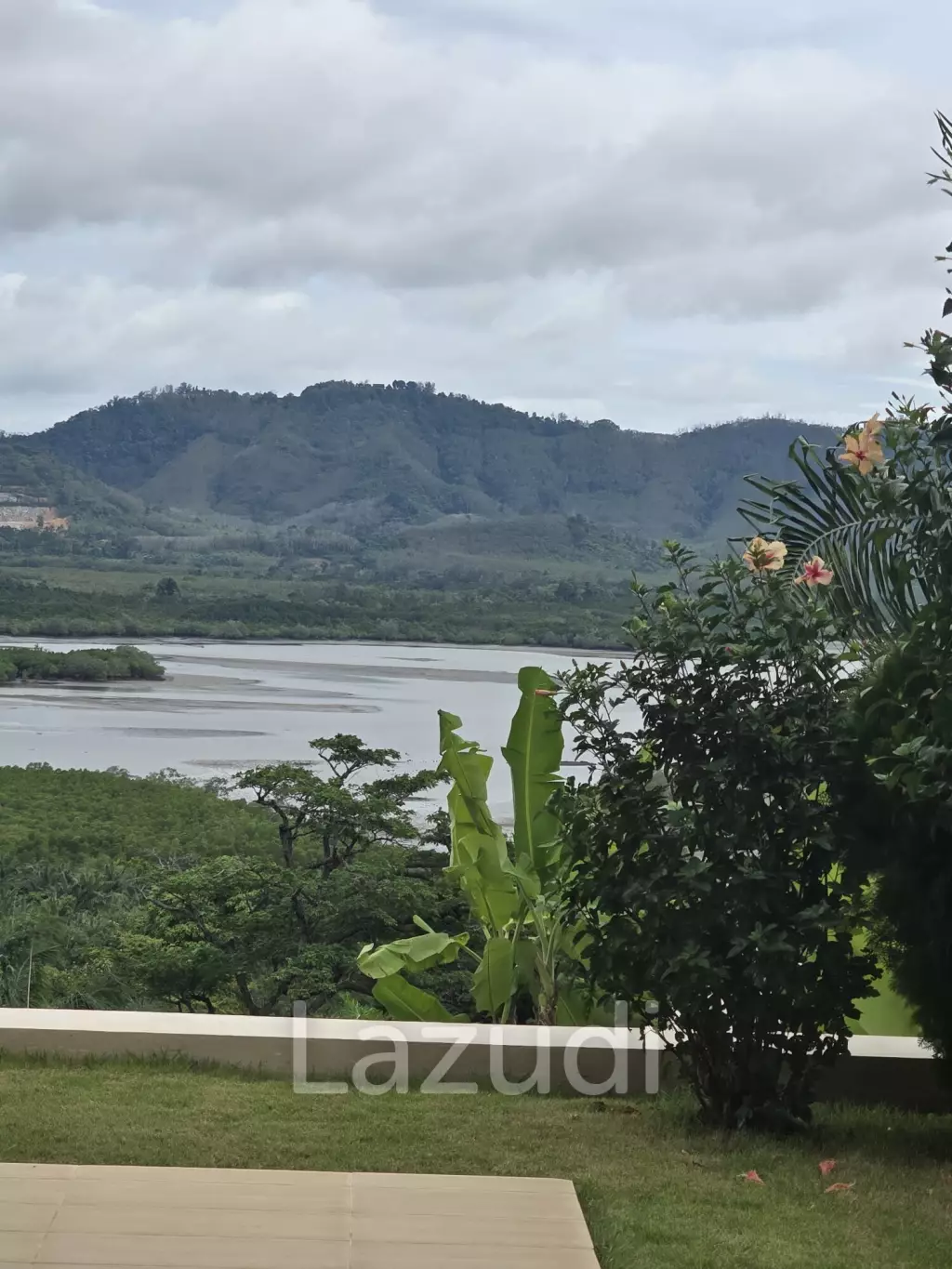 New Seaview Villa On 3,200 SQM Of Land