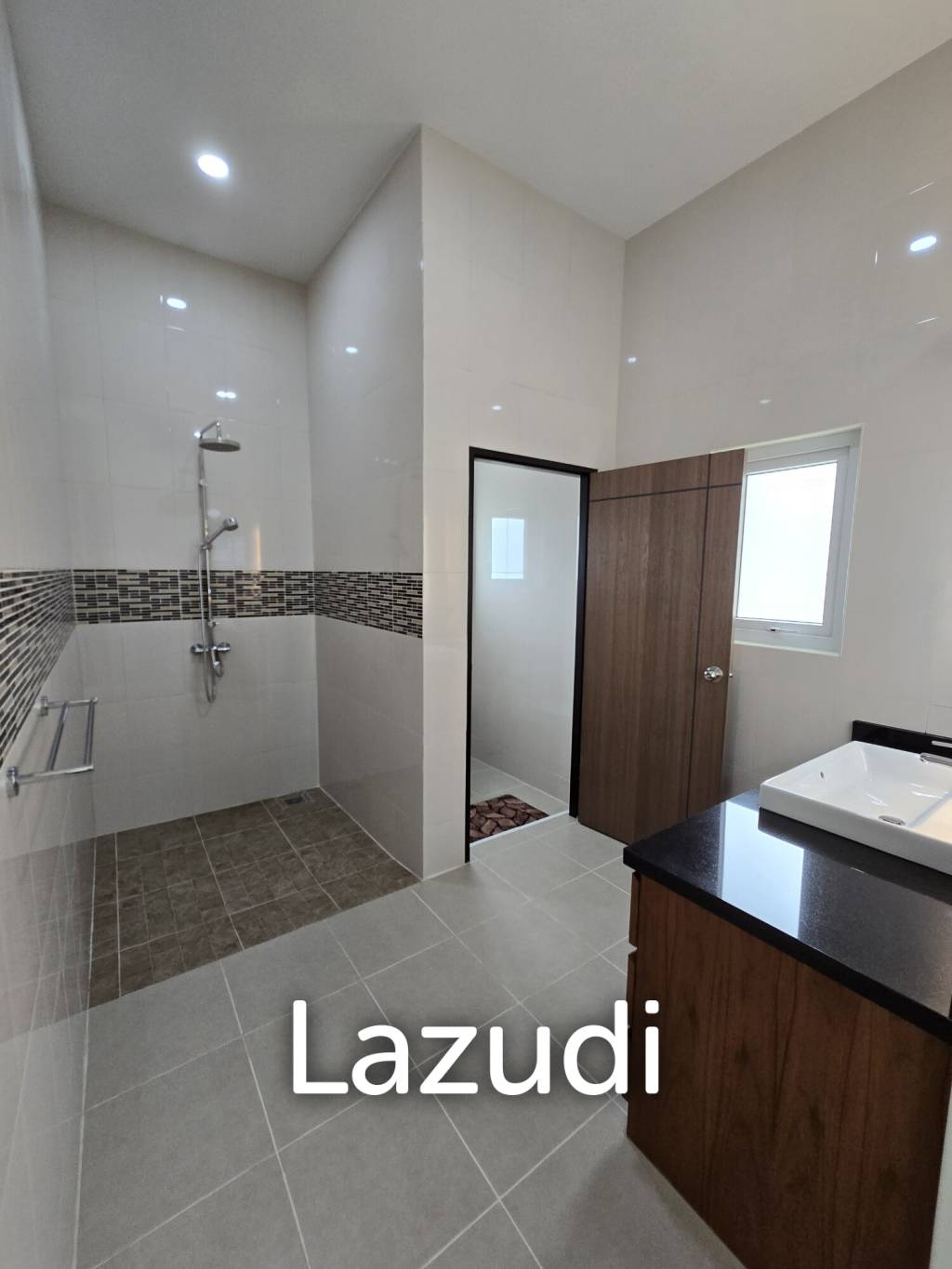 New Seaview Villa On 3,200 SQM Of Land