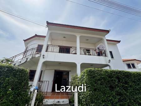 Spacious 6 Bedroom Villa with Pool in Khao Noi Village Hua Hin - For Sale