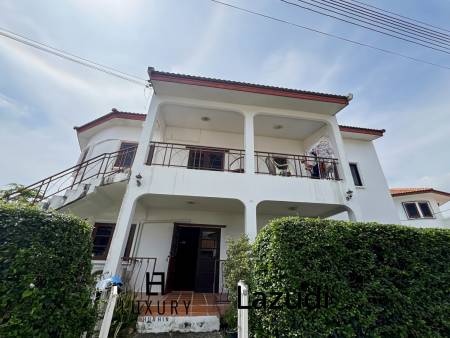 Spacious 6 Bedroom Villa with Pool in Khao Noi Village Hua Hin - For Sale