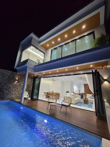 Sea View 4 Bedroom Pool Villa In Patong