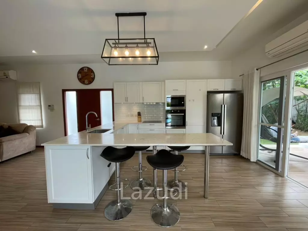 3 Bedroom Villa with Pool in Mali Prestige - For Rent