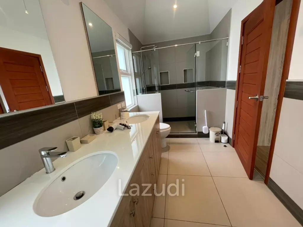 3 Bedroom Villa with Pool in Mali Prestige - For Rent