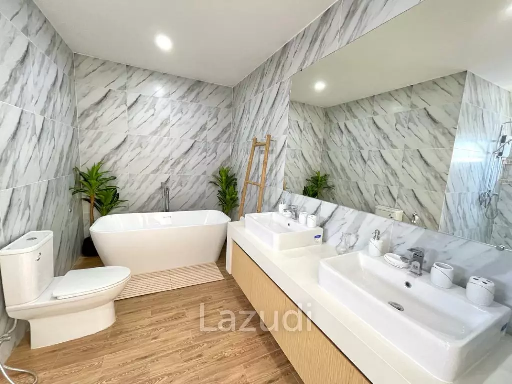 Modern 4 Bedroom Pool Villa In Pasak, Thalang