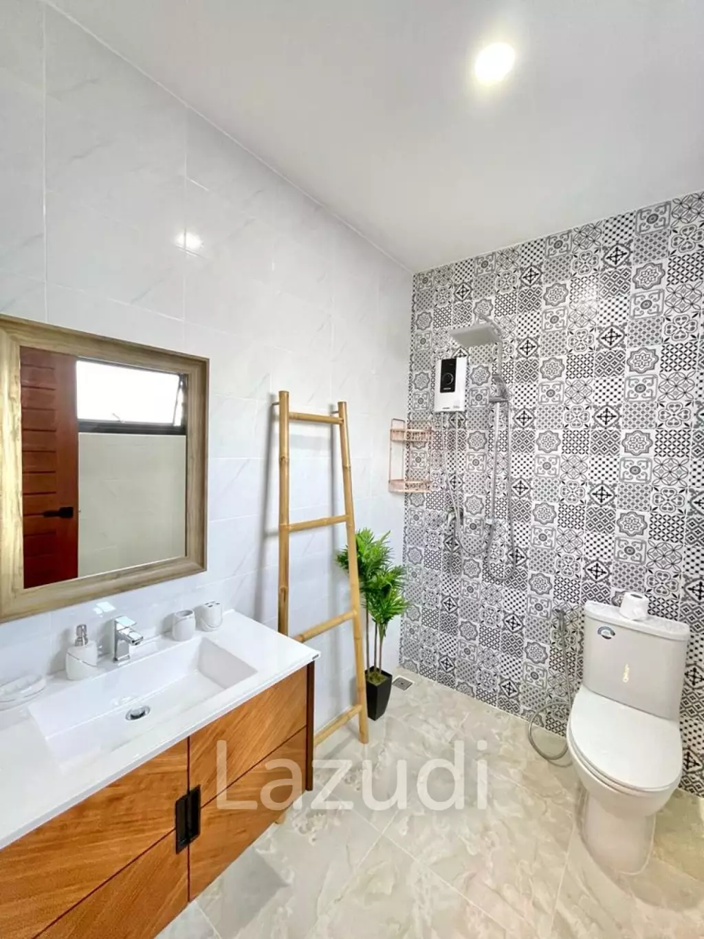 Modern 4 Bedroom Pool Villa In Pasak, Thalang