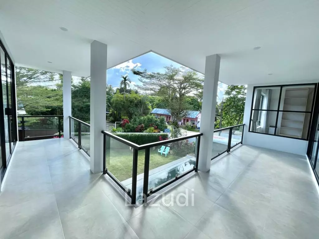 Modern 4 Bedroom Pool Villa In Pasak, Thalang