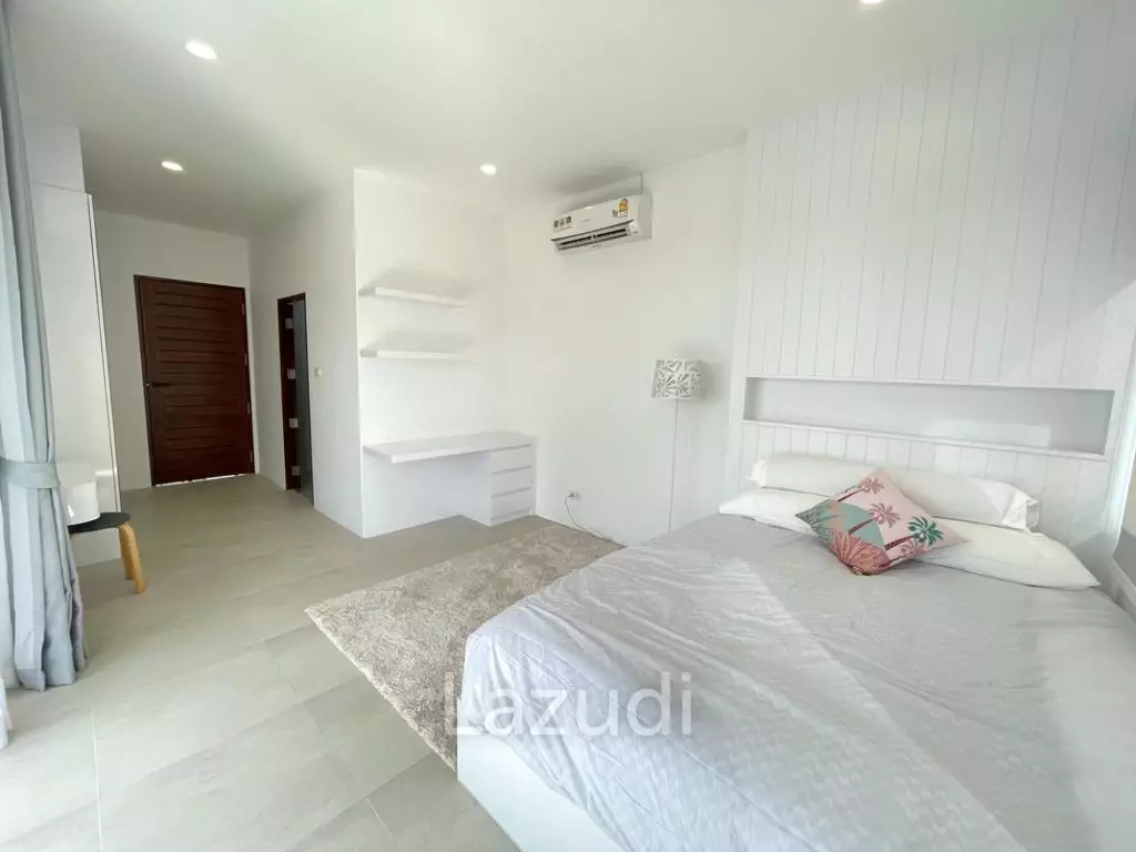Modern 4 Bedroom Pool Villa In Pasak, Thalang