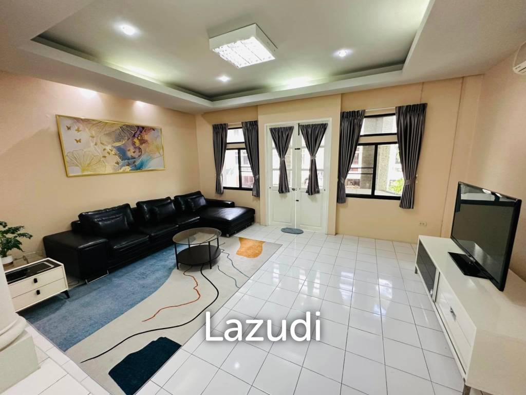 3 Beds 4 Baths 380 SQ.M Moo Baan Chicha Castle
