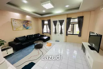 3 Beds 4 Baths 380 SQ.M Moo Baan Chicha Castle
