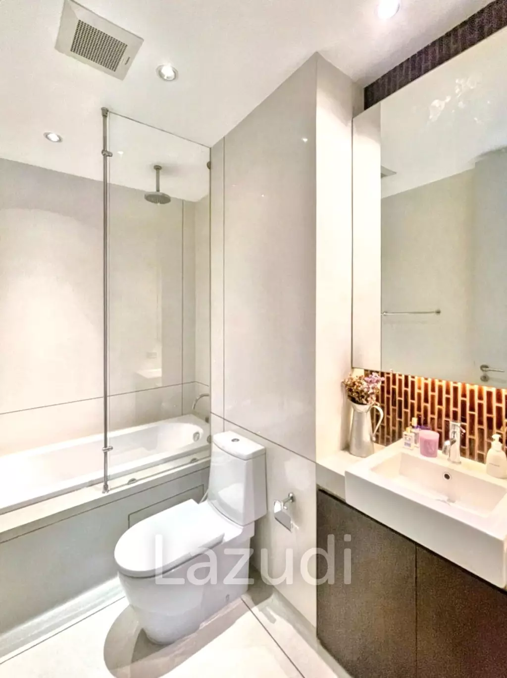 2 Bedroom 2 Bathroom 141 SQ.M Promphan 53