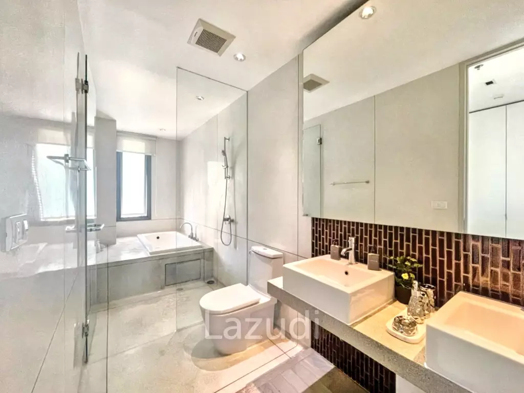 2 Bedroom 2 Bathroom 141 SQ.M Promphan 53