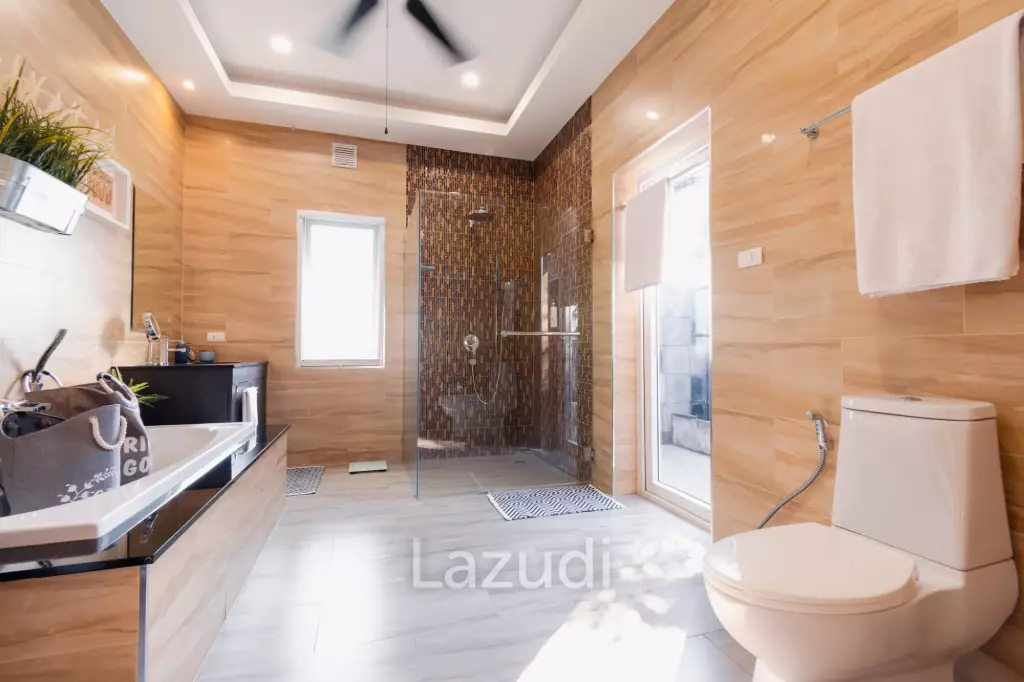THE VIEWS HUA HIN  : 4 bed pool villa with outstanding Views