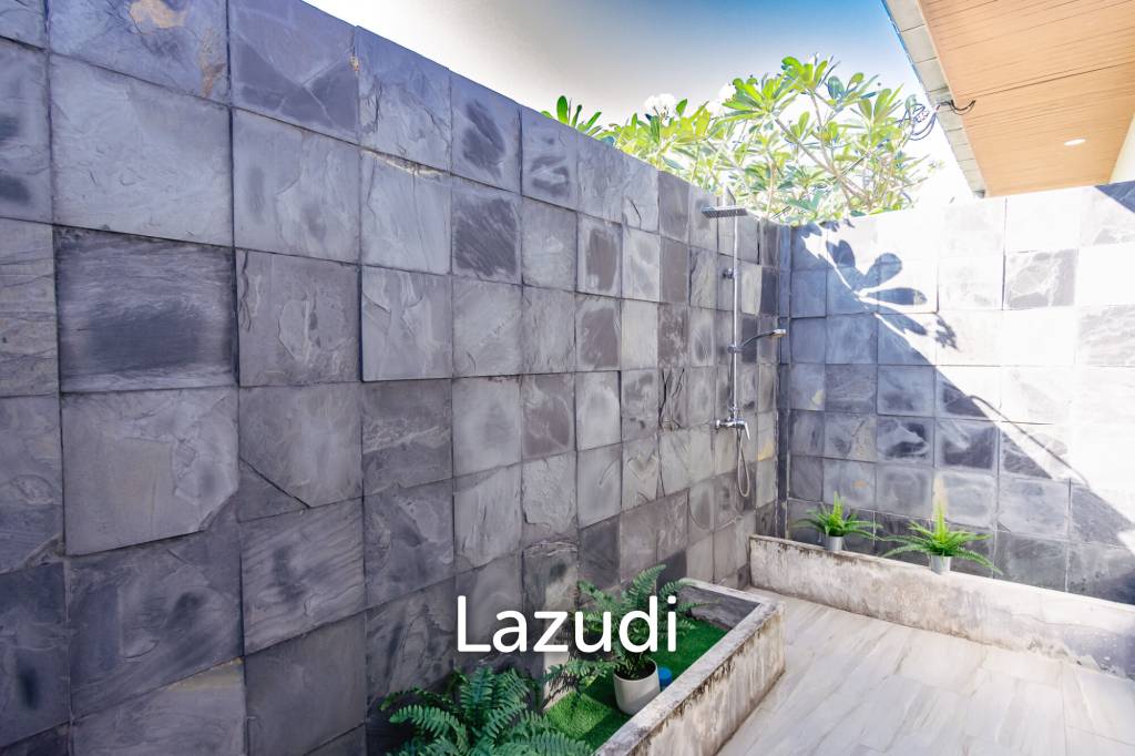 THE VIEWS HUA HIN  : 4 bed pool villa with outstanding Views