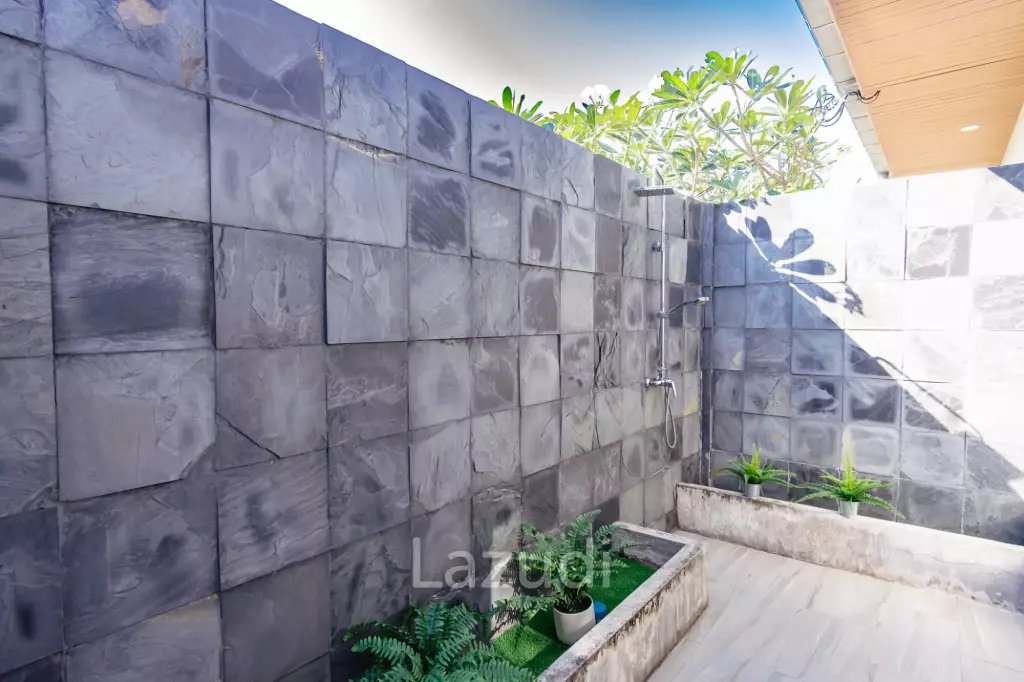 THE VIEWS HUA HIN  : 4 bed pool villa with outstanding Views
