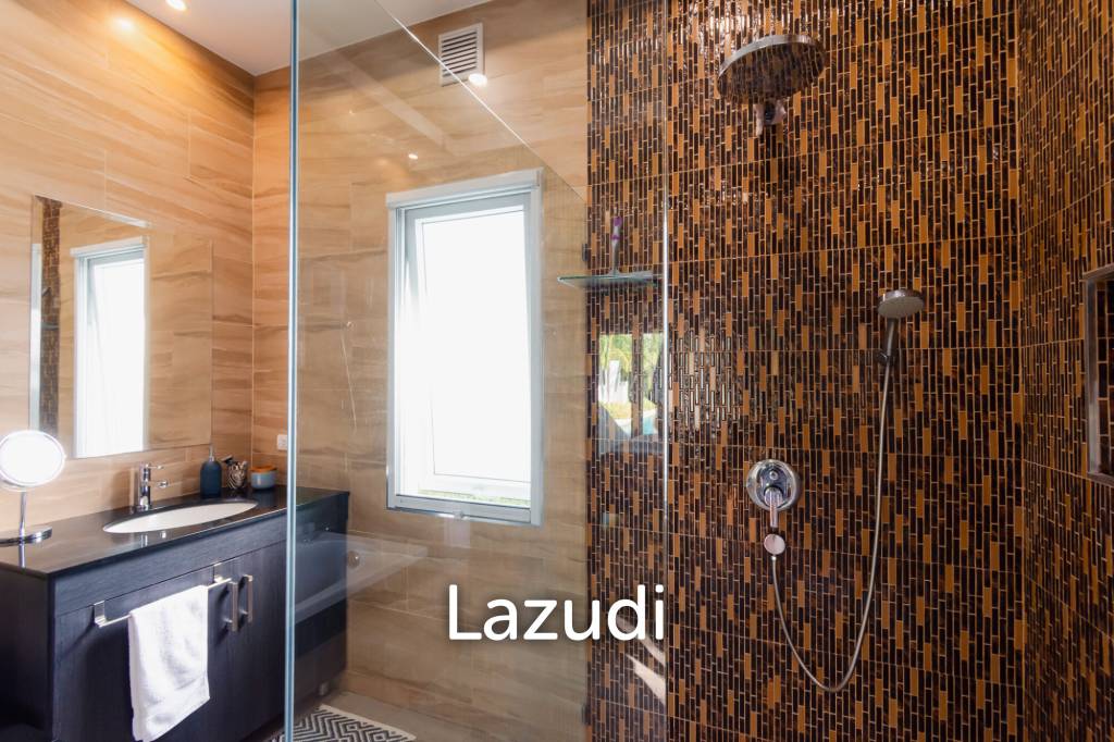 THE VIEWS HUA HIN  : 4 bed pool villa with outstanding Views