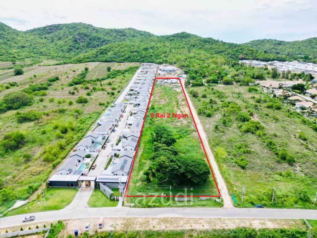 Prime Ultra Luxury Land 8 Rai 2 Ngan for Sale in Thap Tai Hua Hin