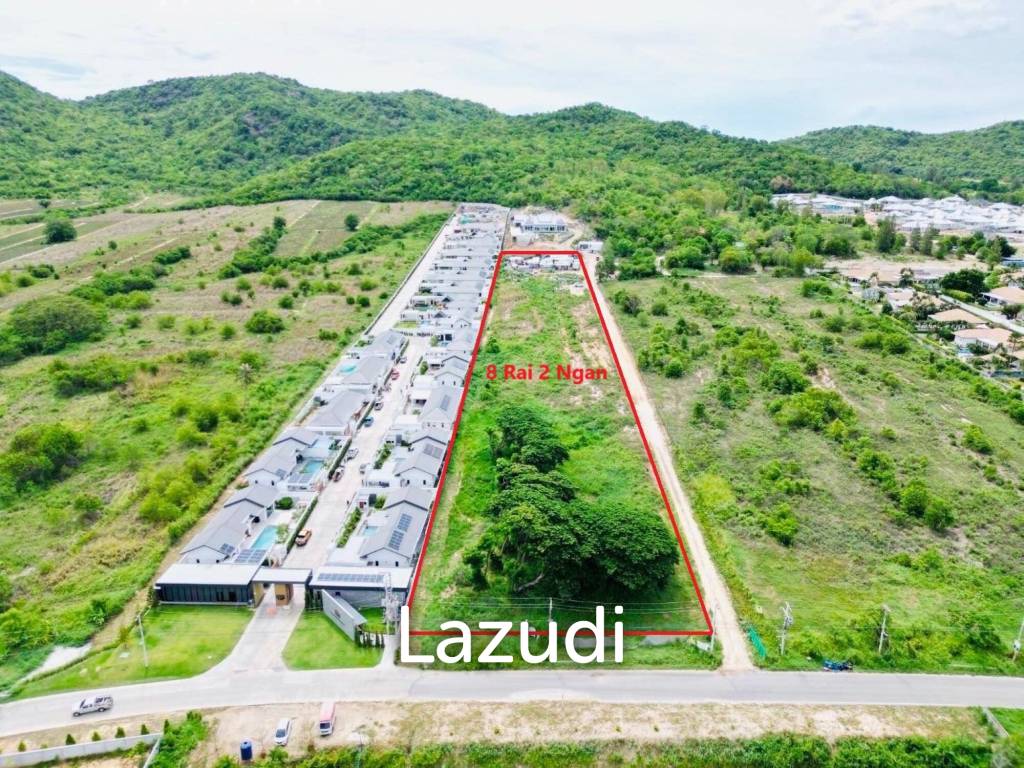 Prime Ultra Luxury Land 8 Rai 2 Ngan for Sale in Thap Tai Hua Hin