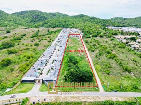 Prime Ultra Luxury Land 8 Rai 2 Ngan for Sale in Thap Tai Hua Hin