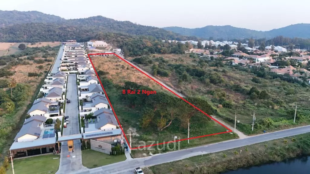 Prime Ultra Luxury Land 8 Rai 2 Ngan for Sale in Thap Tai Hua Hin
