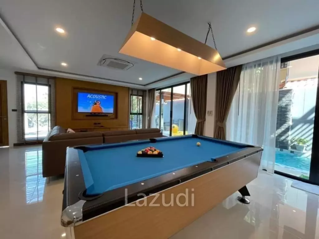 KAO TAO : 3 storey 3 bed pool villa 200 meters from the beach